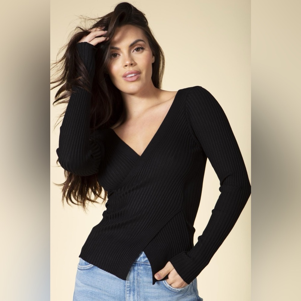 NWT Crossed Long Sleeve Ribbed Knit Top in Black